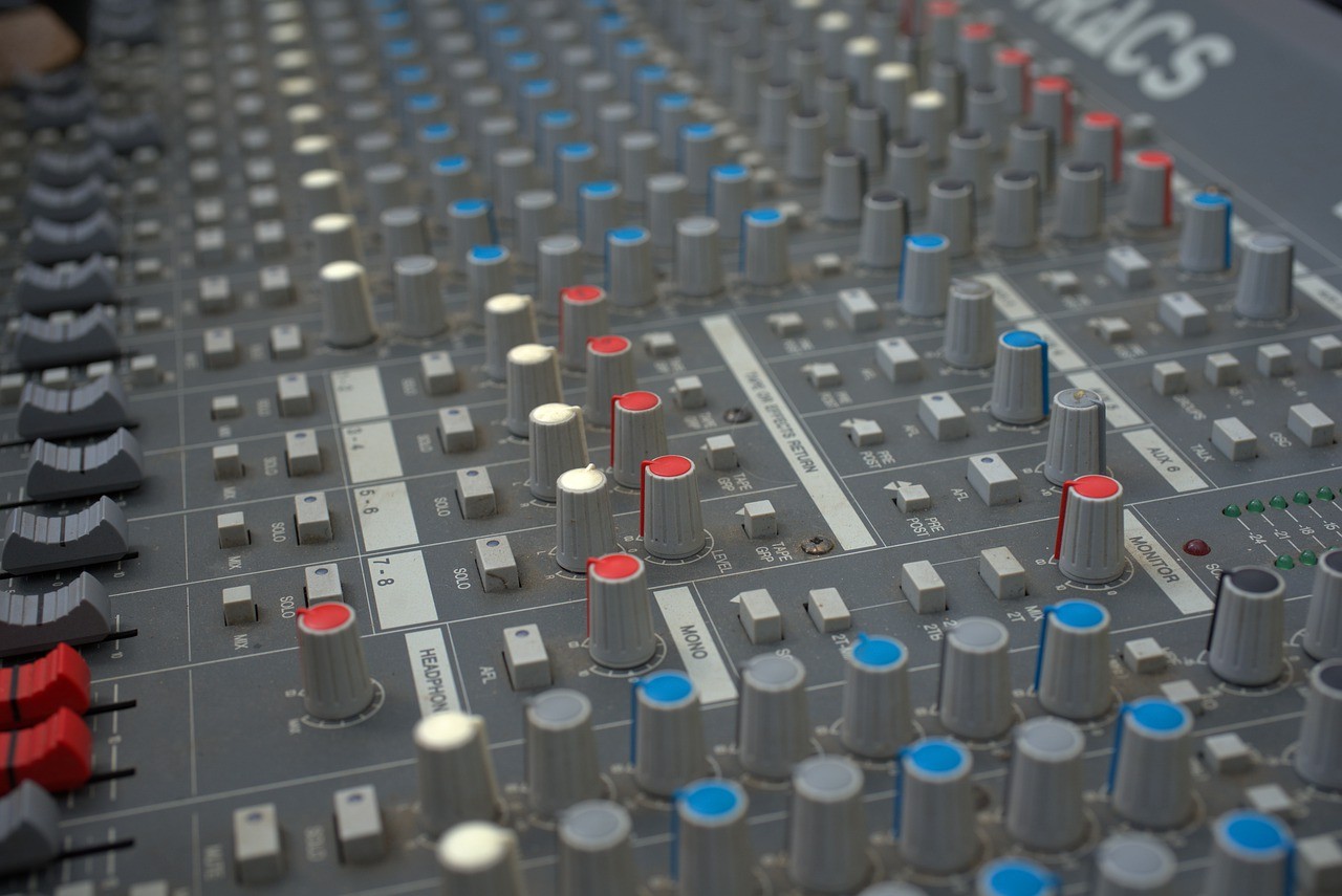 FRANCON_DecBlog3_RecordingStudioInstallation_NewYork_photo
