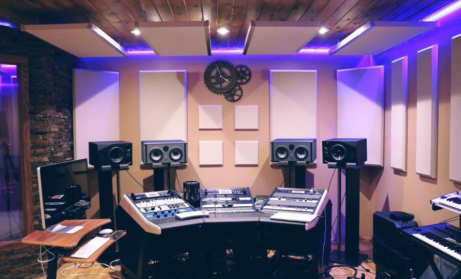 immersive-audio-the-importance-of-dolby-atmos-surround-sound-in-your-home-audio-studio-design